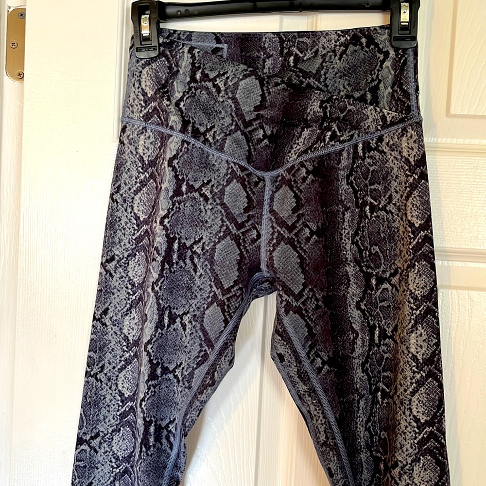 Victoria’s Secret On Point Live leggings